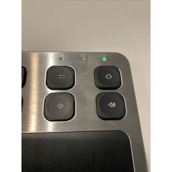 Arteck HW197 Wireless Keyboard 2.4G Built-In Touchpad Mouse *missing dongle - Picture 7 of 9